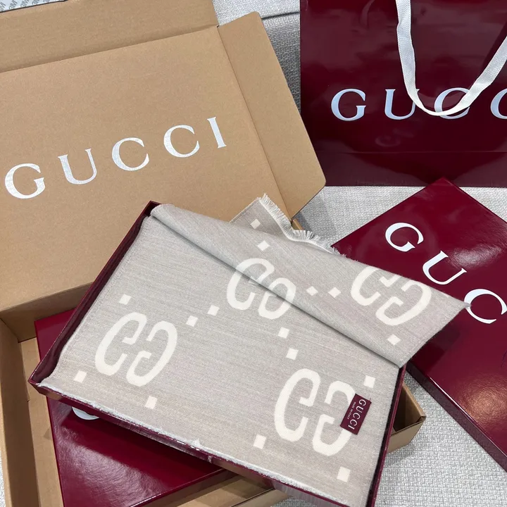 スーパーコピー グッチ マフラー