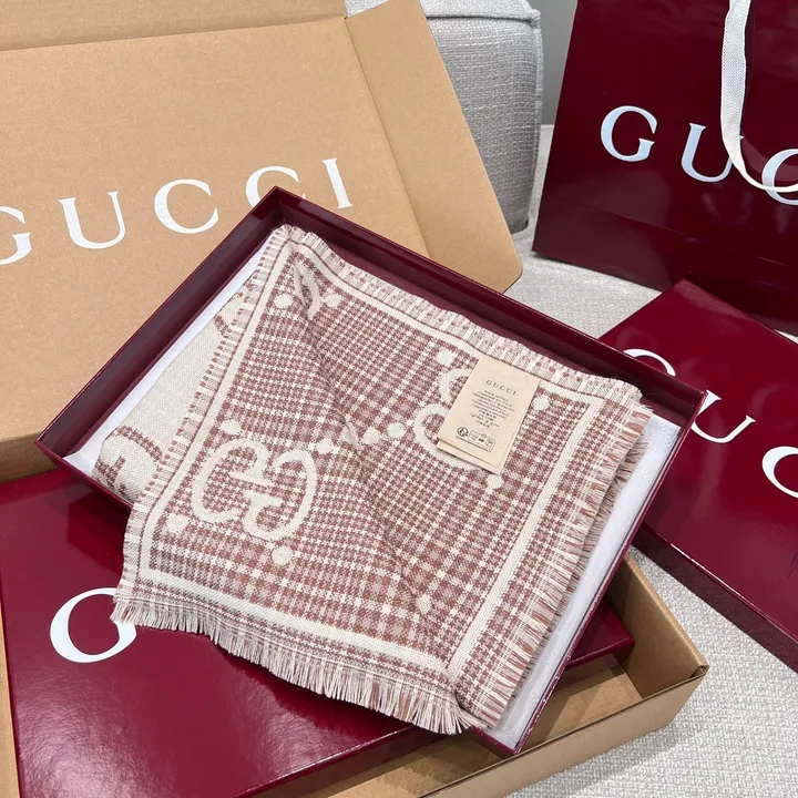 スーパーコピー グッチ マフラー