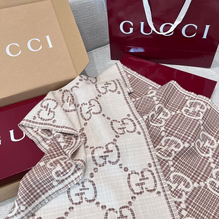 スーパーコピー グッチ マフラー