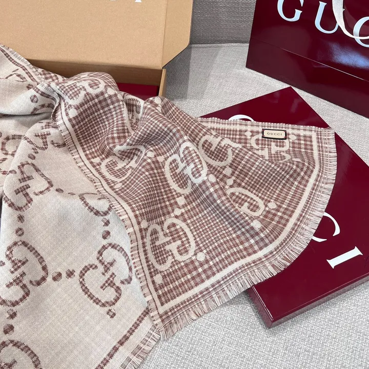 スーパーコピー グッチ マフラー