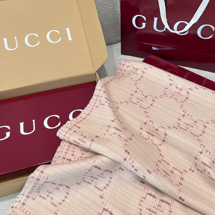 スーパーコピー グッチ マフラー