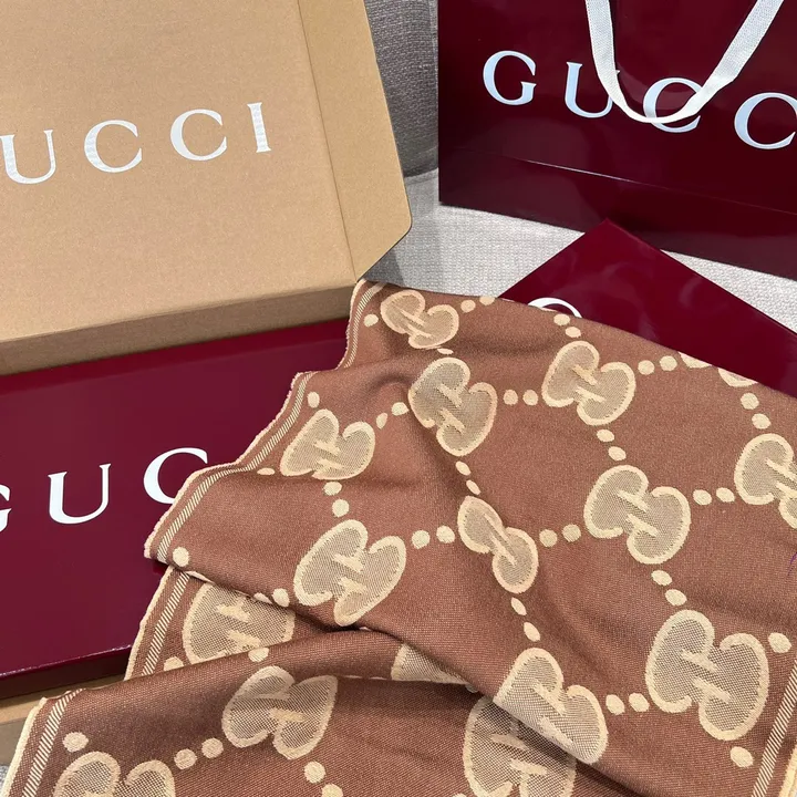 スーパーコピー グッチ マフラー