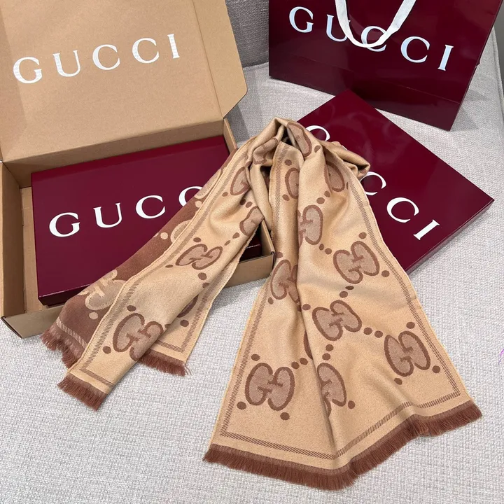 スーパーコピー グッチ マフラー