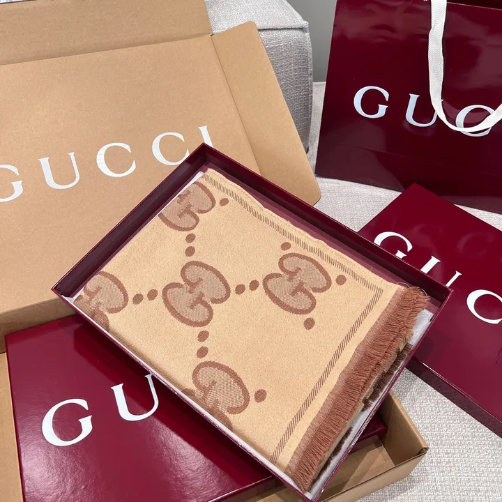 スーパーコピー グッチ マフラー