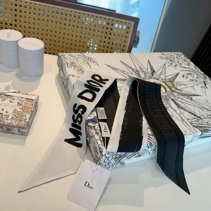 スーパーコピー ディオール マフラー