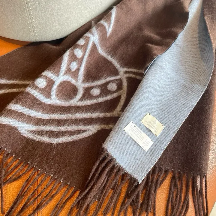 スーパーコピー ヴィヴィアン・ウエストウッド マフラー