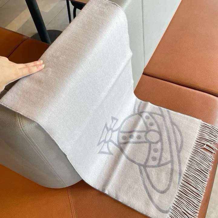 スーパーコピー ヴィヴィアン・ウエストウッド マフラー