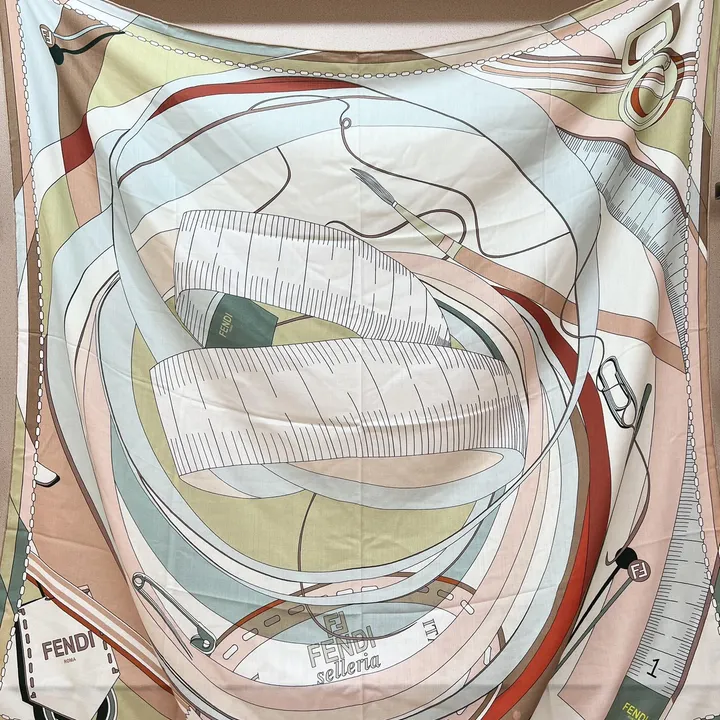 スーパーコピー フェンディ マフラー