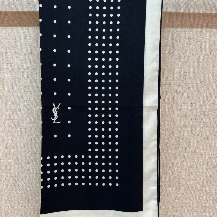 スーパーコピー バレンシアガ マフラー