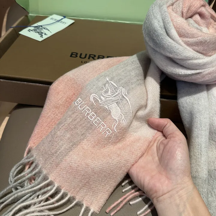 スーパーコピー バーバリー ス マフラー