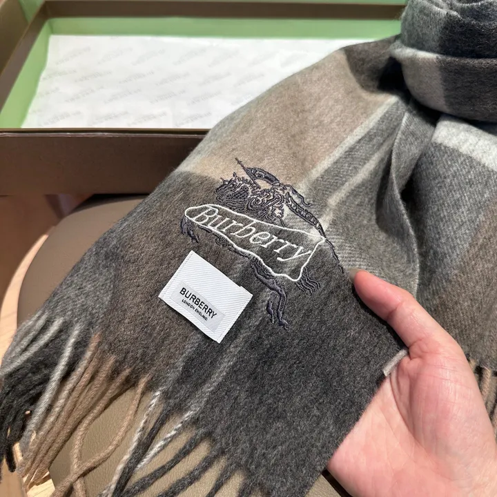 スーパーコピー バーバリー ス マフラー