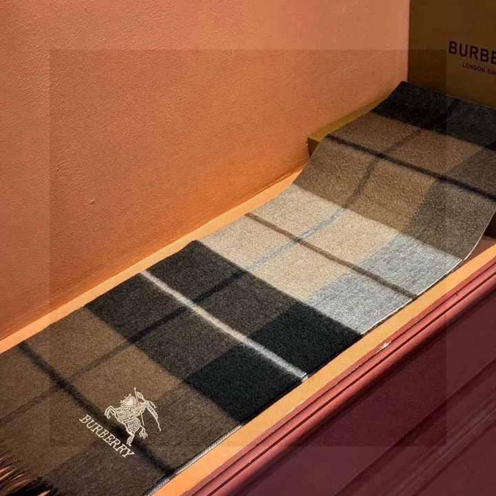 スーパーコピー バーバリー ス マフラー