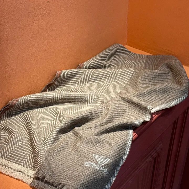 スーパーコピー アルマーニ マフラー