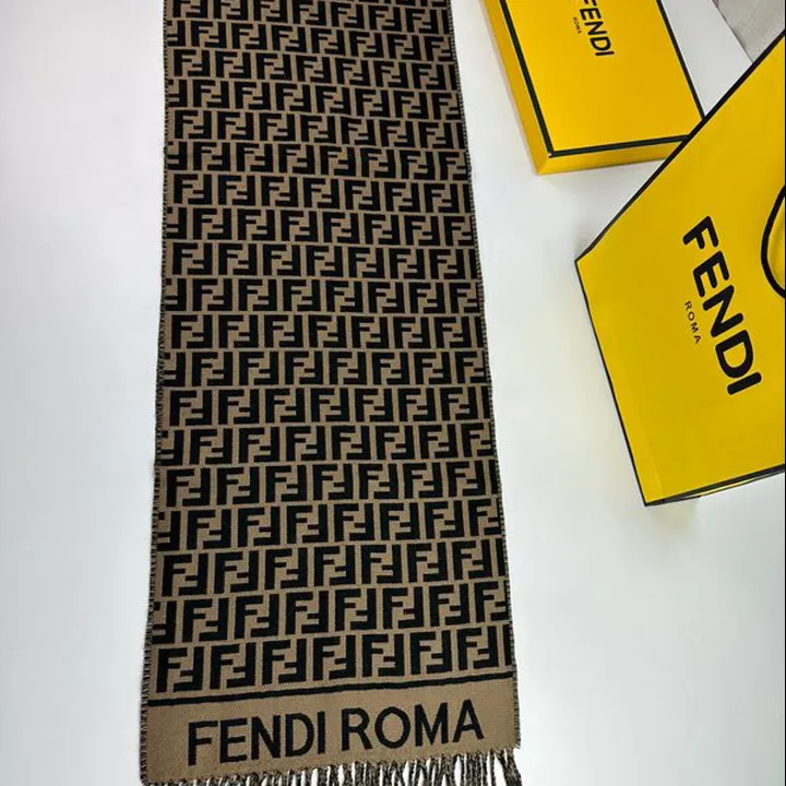 スーパーコピー フェンディ マフラー