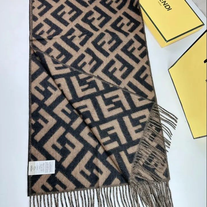 スーパーコピー フェンディ マフラー