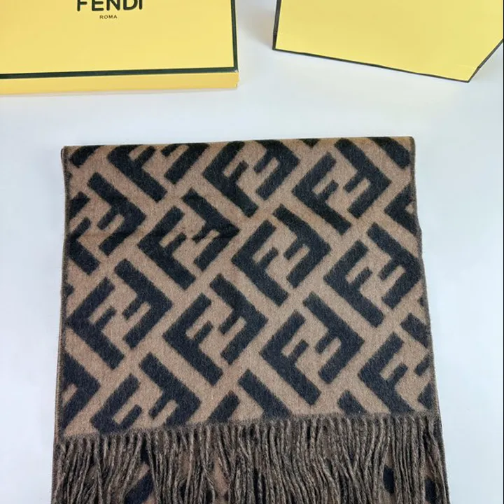 スーパーコピー フェンディ マフラー