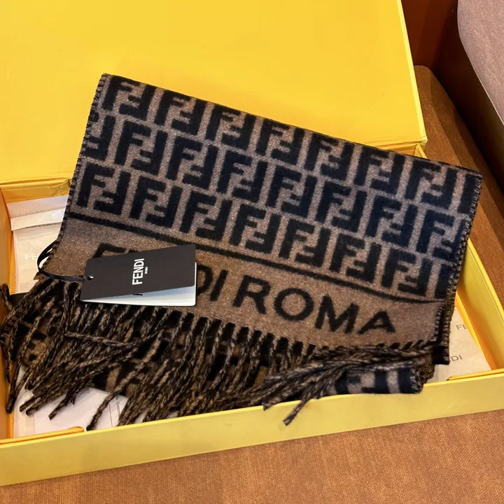 スーパーコピー フェンディ マフラー