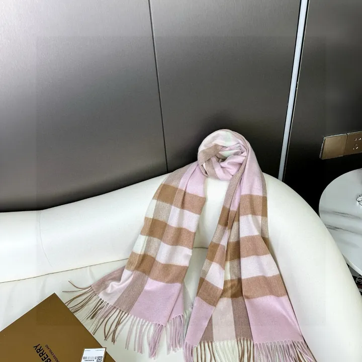 スーパーコピー バーバリー ス マフラー