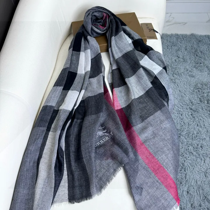 スーパーコピー バーバリー ス マフラー