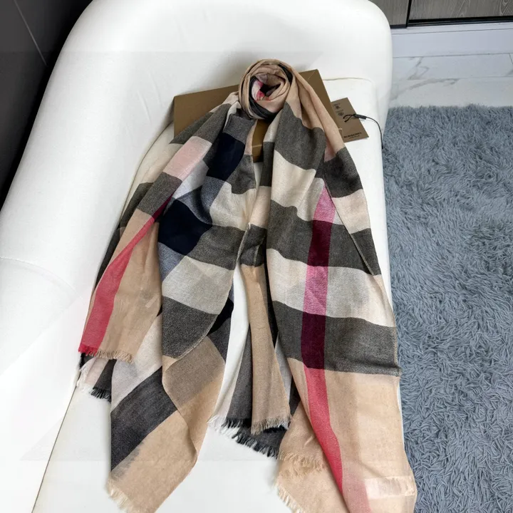 スーパーコピー バーバリー ス マフラー