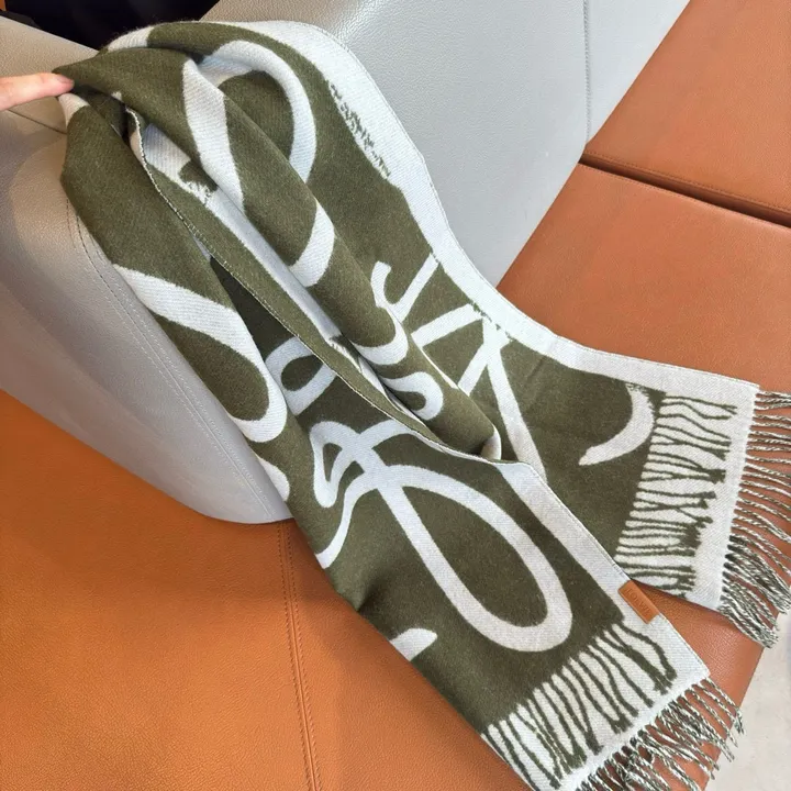 スーパーコピー ロエベ マフラー