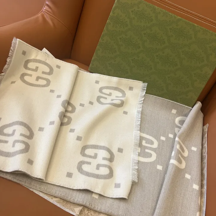 スーパーコピー グッチ マフラー