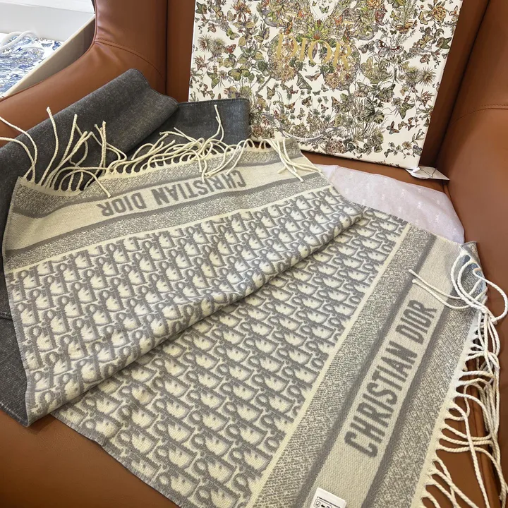 スーパーコピー ディオール マフラー