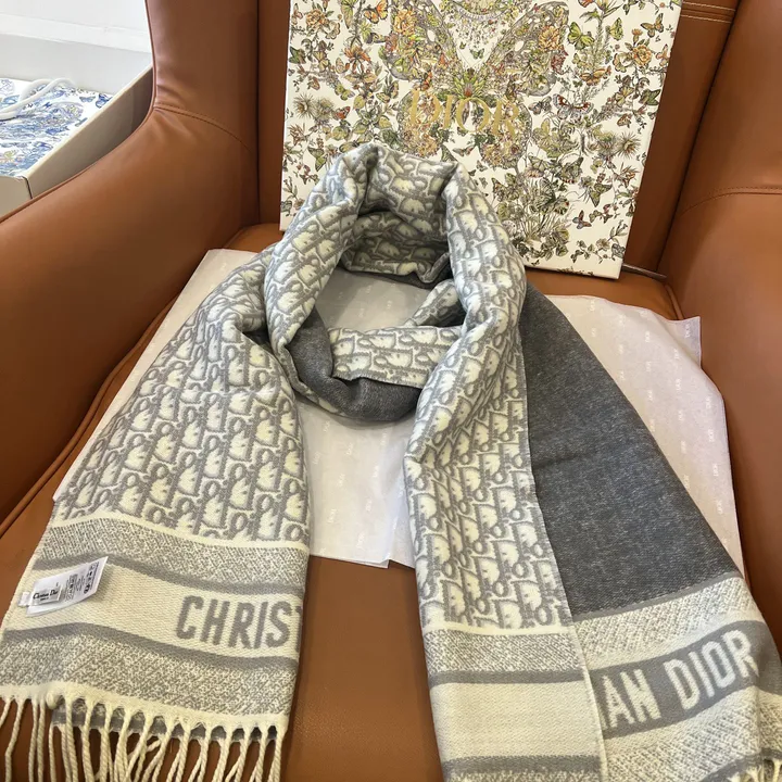 スーパーコピー ディオール マフラー