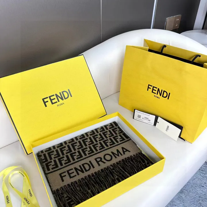 スーパーコピー フェンディ マフラー