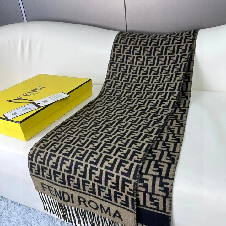 スーパーコピー フェンディ マフラー