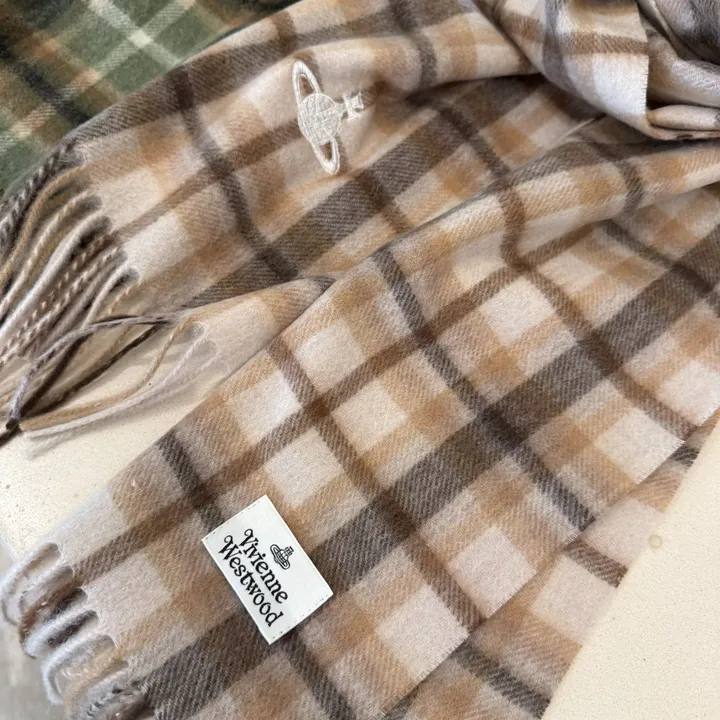 スーパーコピー ヴィヴィアン・ウエストウッド マフラー