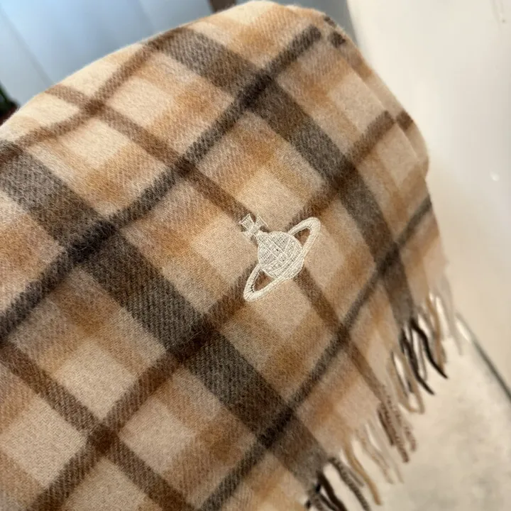 スーパーコピー ヴィヴィアン・ウエストウッド マフラー