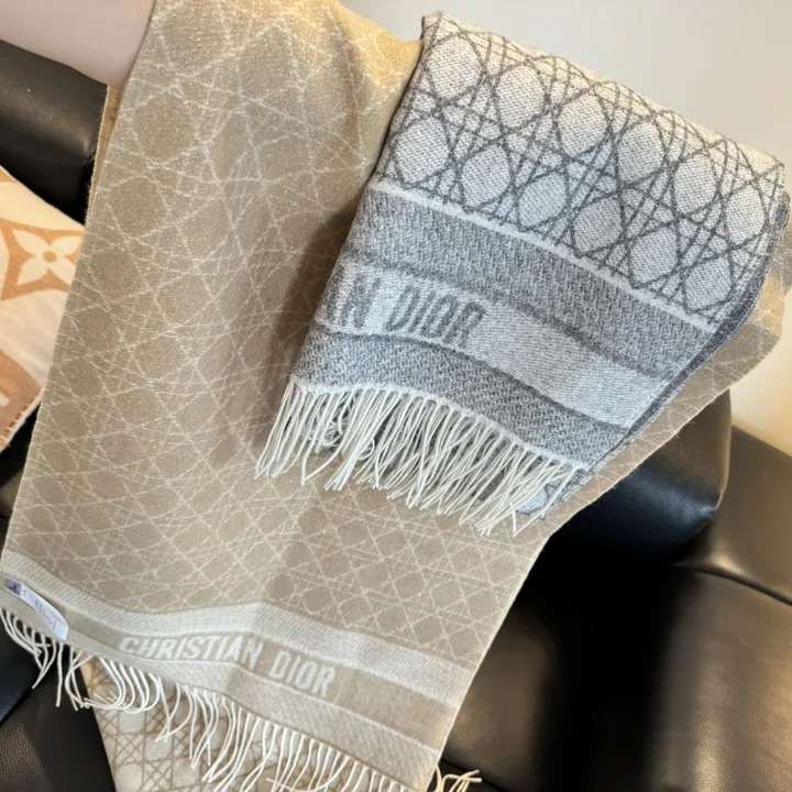 スーパーコピー ディオール マフラー