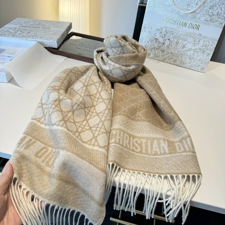 スーパーコピー ディオール マフラー