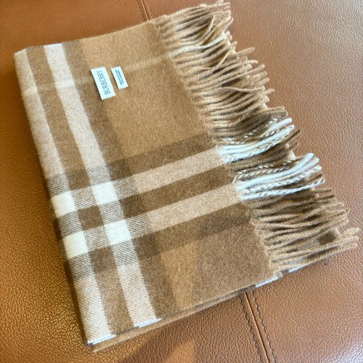 スーパーコピー バーバリー ス マフラー