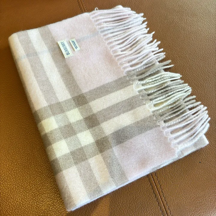 スーパーコピー バーバリー ス マフラー