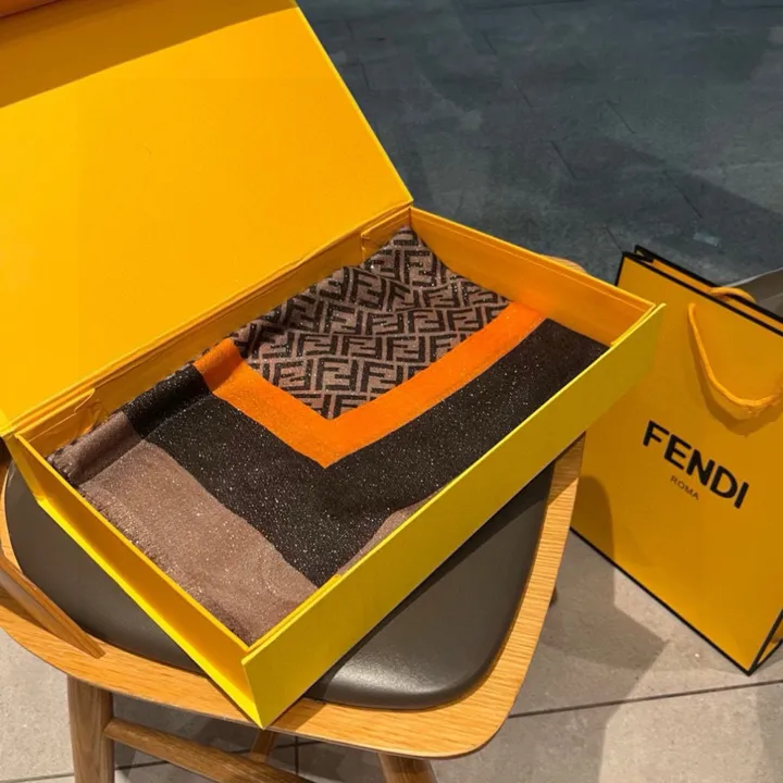 スーパーコピー フェンディ マフラー