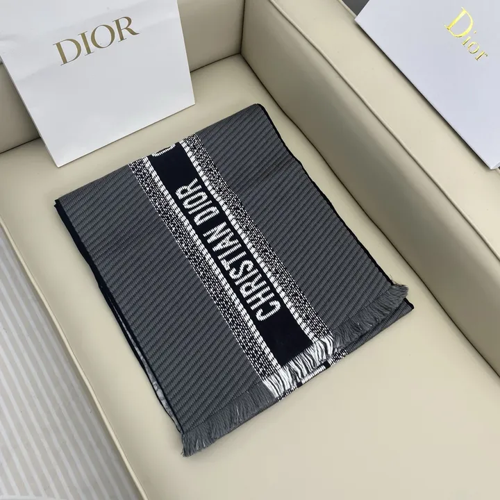 スーパーコピー ディオール マフラー