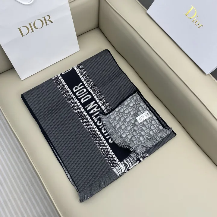 スーパーコピー ディオール マフラー