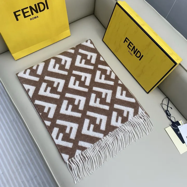 スーパーコピー フェンディ マフラー