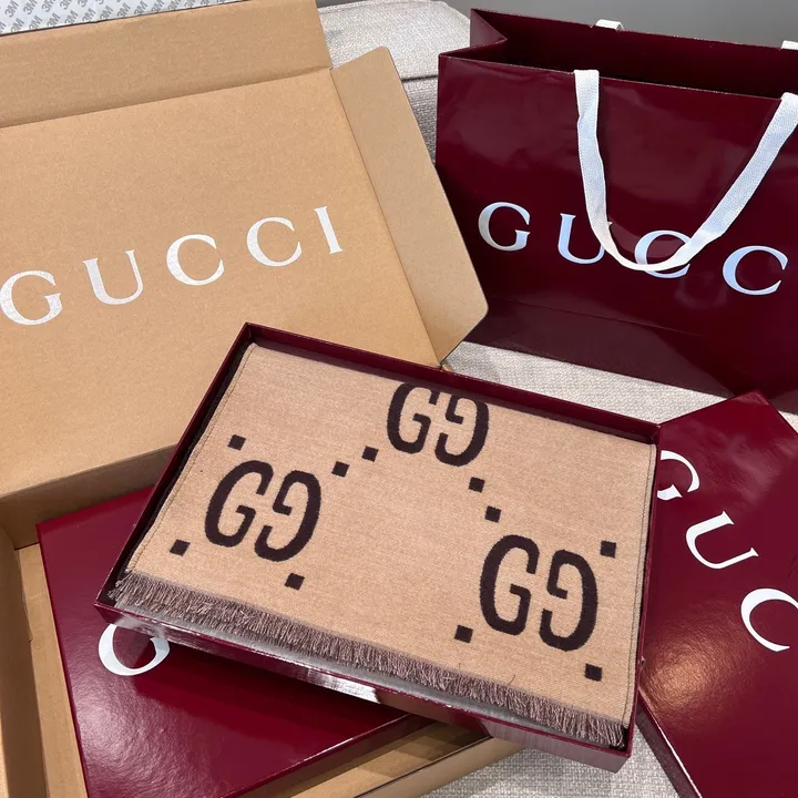 スーパーコピー グッチ マフラー