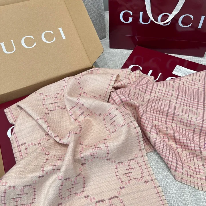 スーパーコピー グッチ マフラー