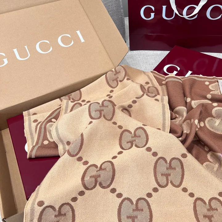 スーパーコピー グッチ マフラー