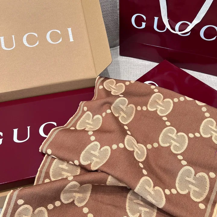 スーパーコピー グッチ マフラー