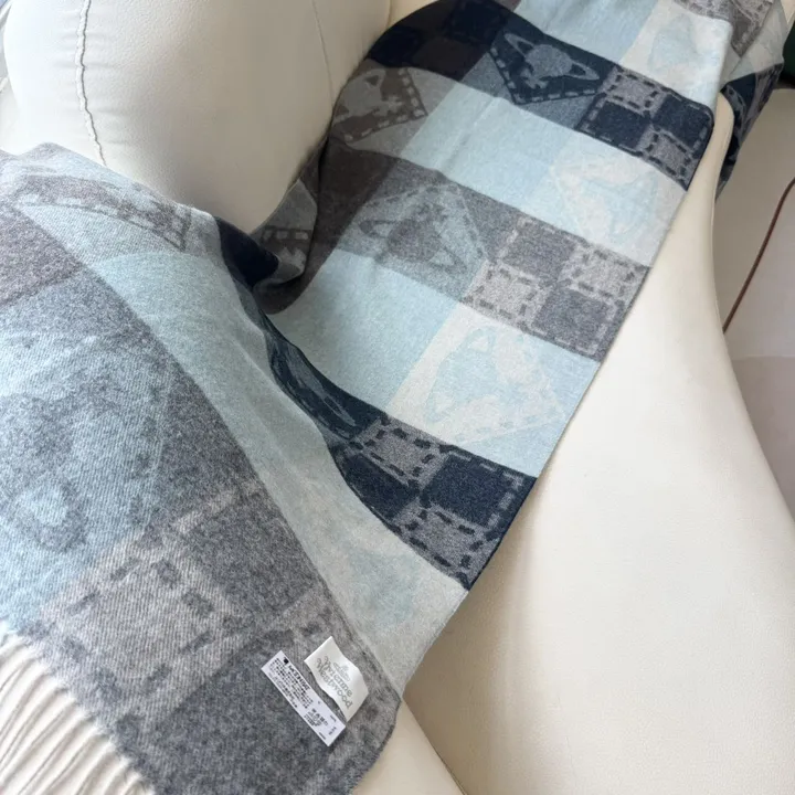 スーパーコピー ヴィヴィアン・ウエストウッド マフラー