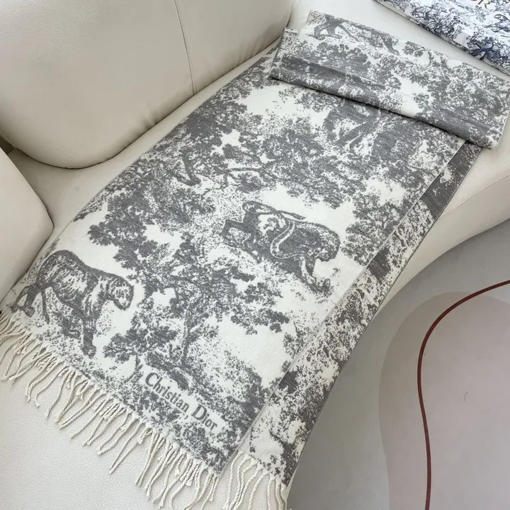 スーパーコピー ディオール マフラー