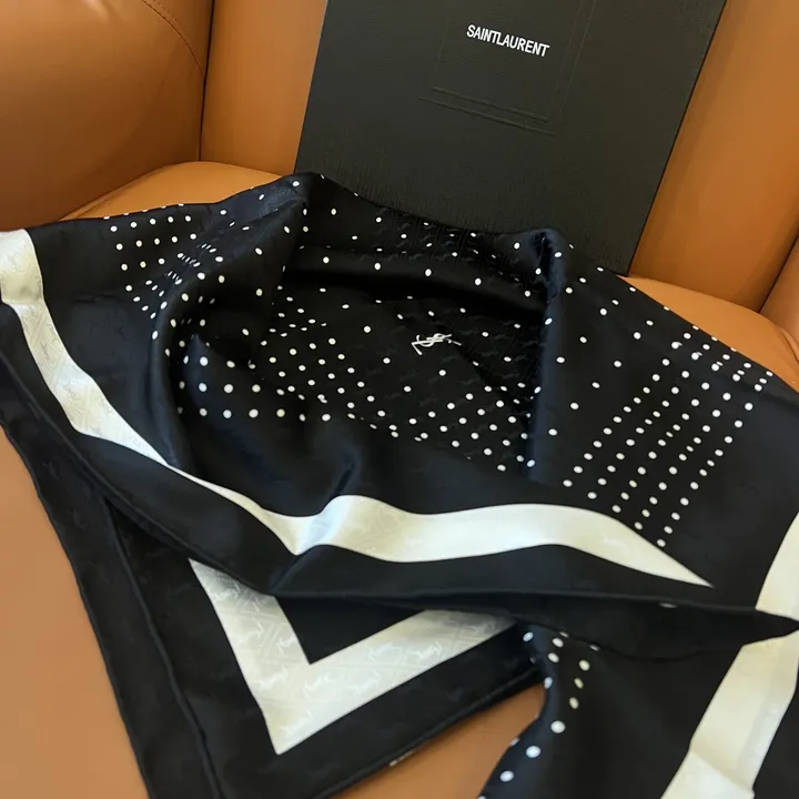 スーパーコピー バレンシアガ マフラー