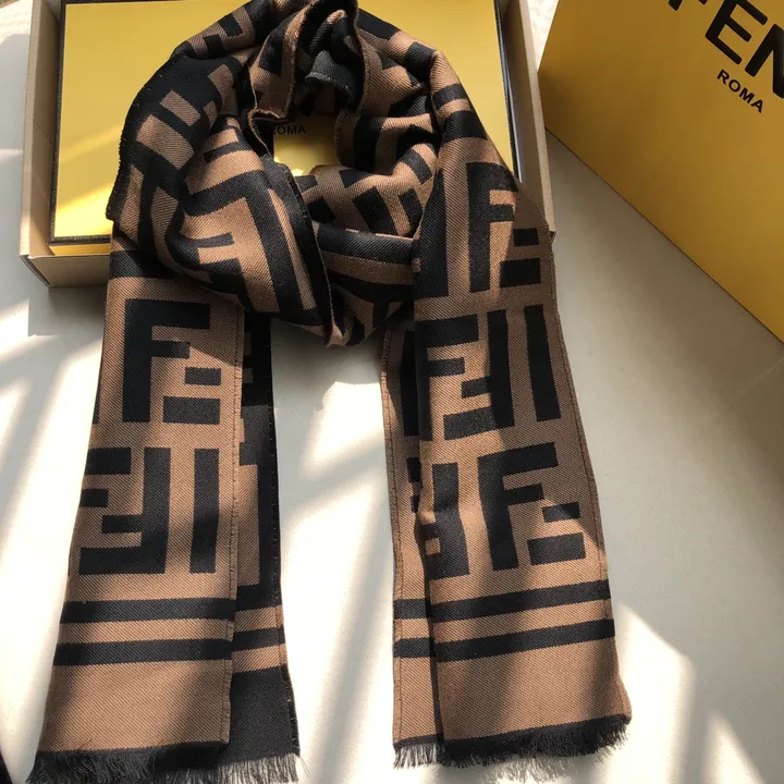 スーパーコピー フェンディ マフラー