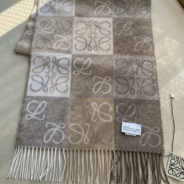 スーパーコピー ロエベ マフラー