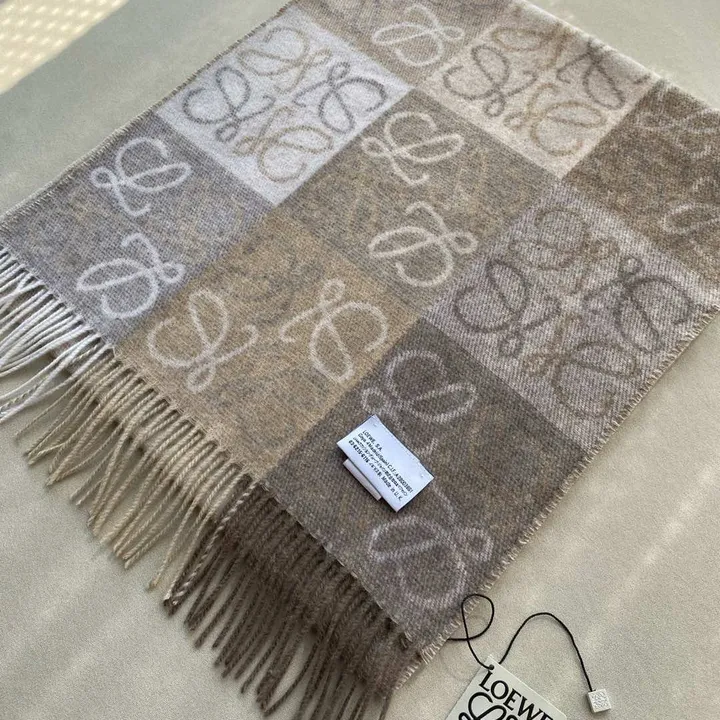 スーパーコピー ロエベ マフラー